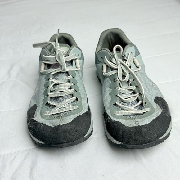 The North Face Gray and Red Women's Shoes - Picture 1 of 8